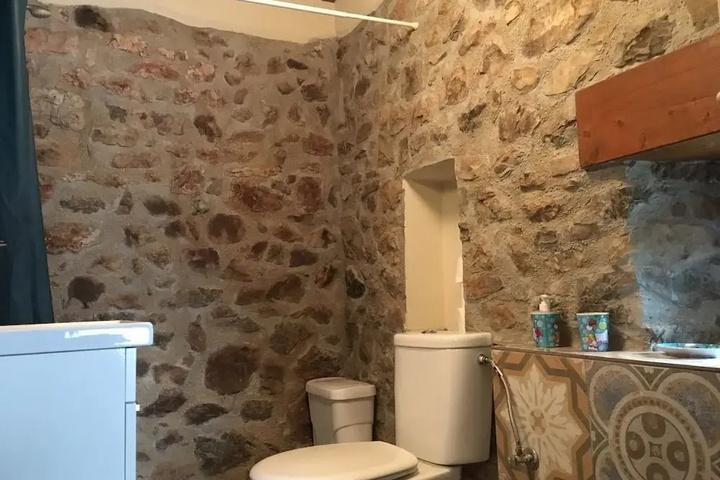 Room 8 of 21