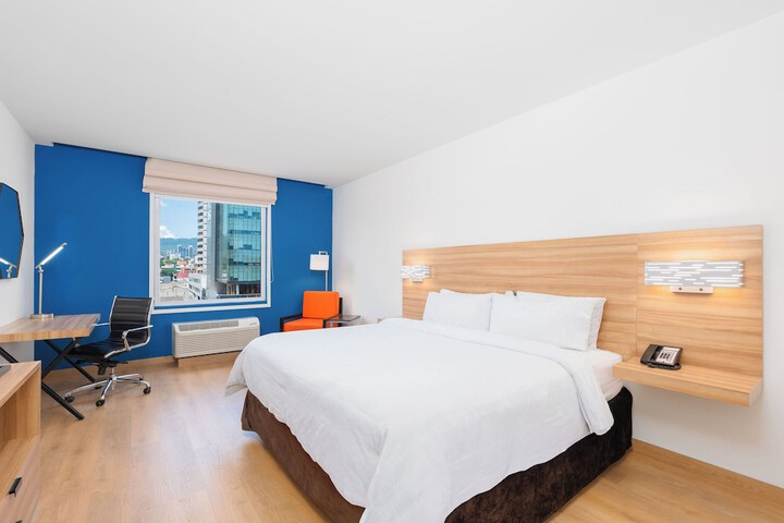 Room 14 of 95