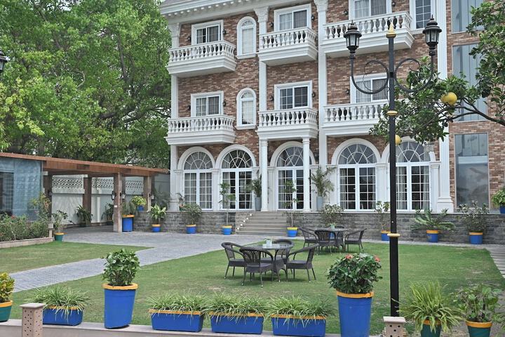 Hotel 154 of 161