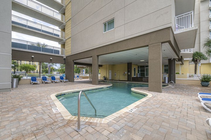 Pool 24 of 30