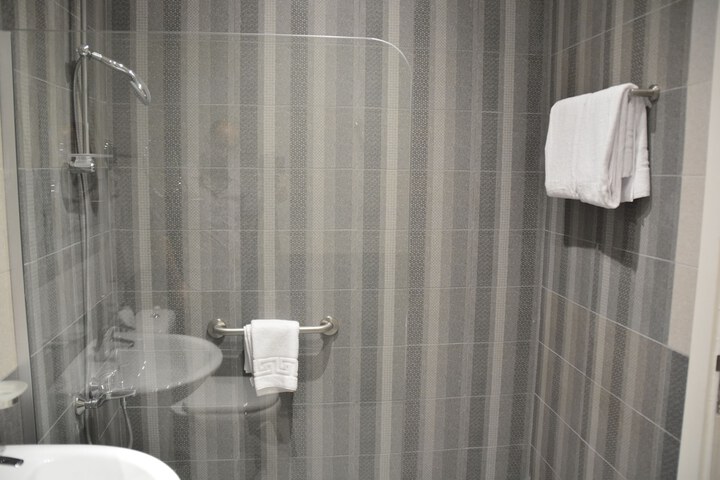 Room 43 of 47