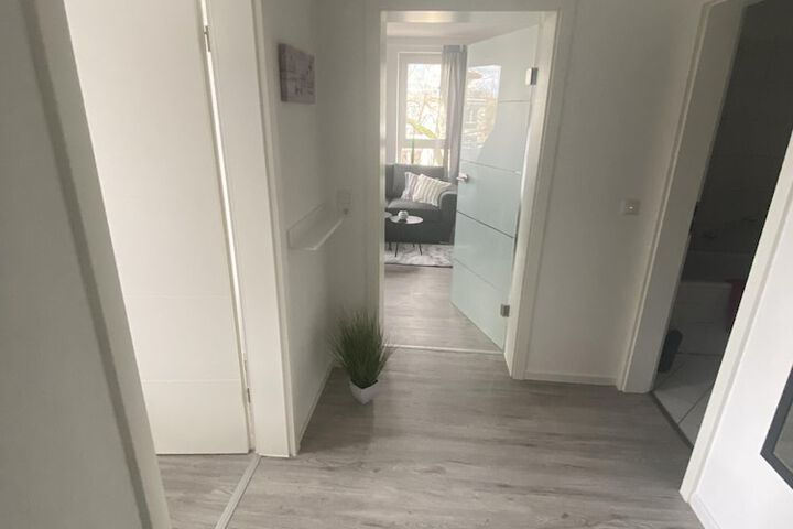 Room 3 of 10