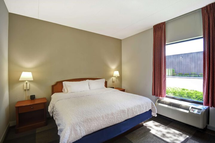 1 King Bed (18 of 46)