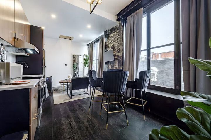 Room 47 of 62