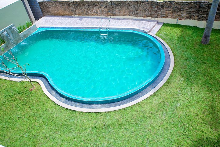 Pool 30 of 81