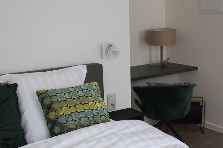 Room 10 of 46