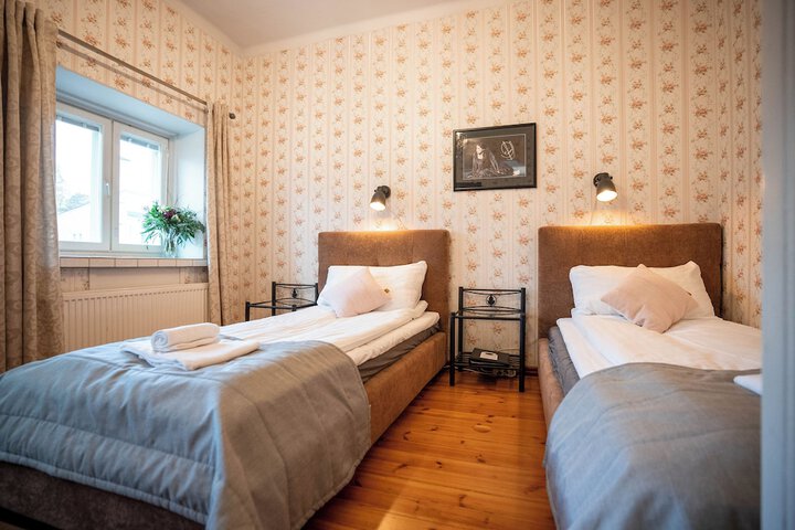 Room 20 of 35