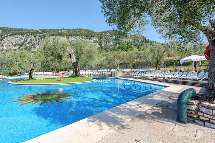 Pools & Facilities