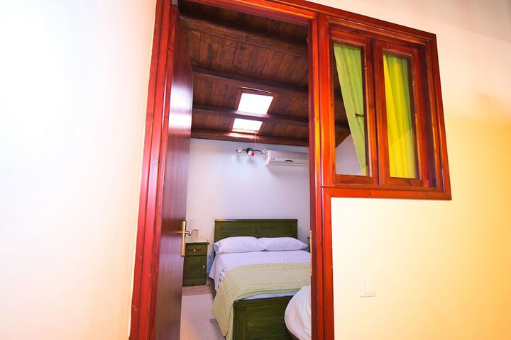 Room 35 of 49