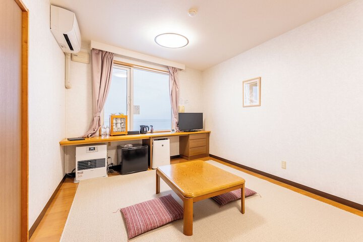 Room 11 of 62