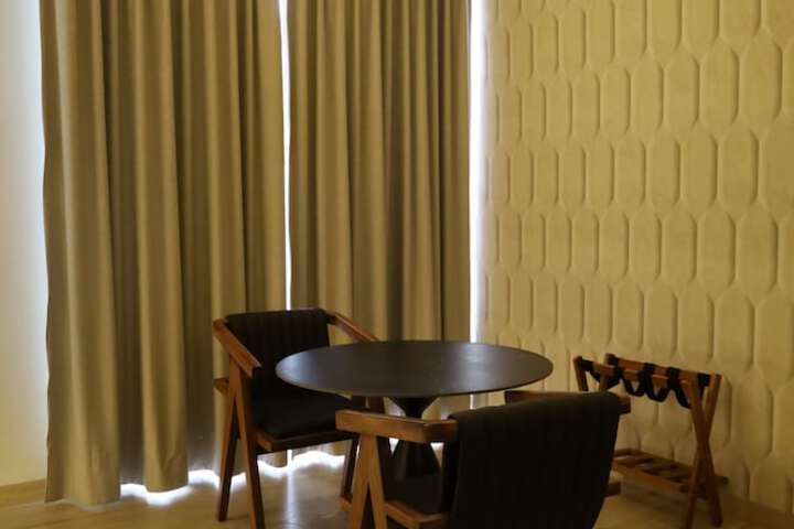 Room 147 of 205