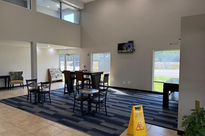 Lobby lounge