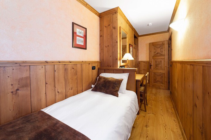 Room 20 of 63