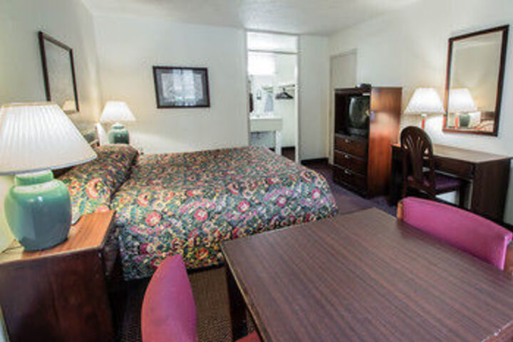 Room 13 of 51