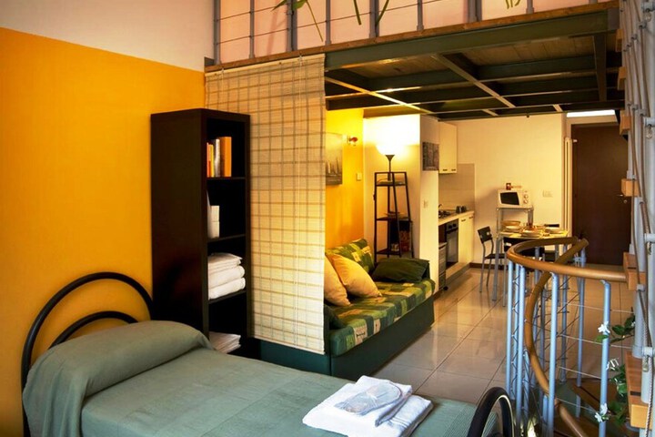 Room 14 of 32