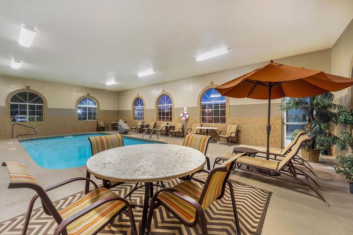 Pool Hotel