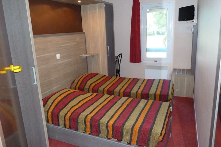 Room 5 of 37