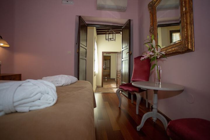 Room 19 of 45