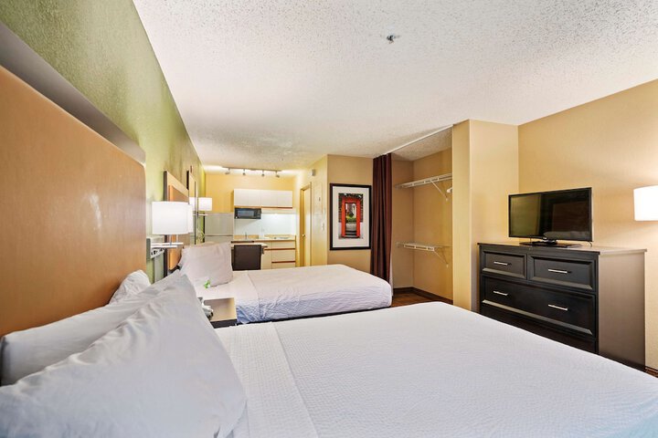 Studio 2 Double Beds (1 of 5)