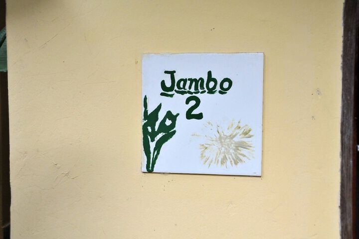 Room 4 of 134