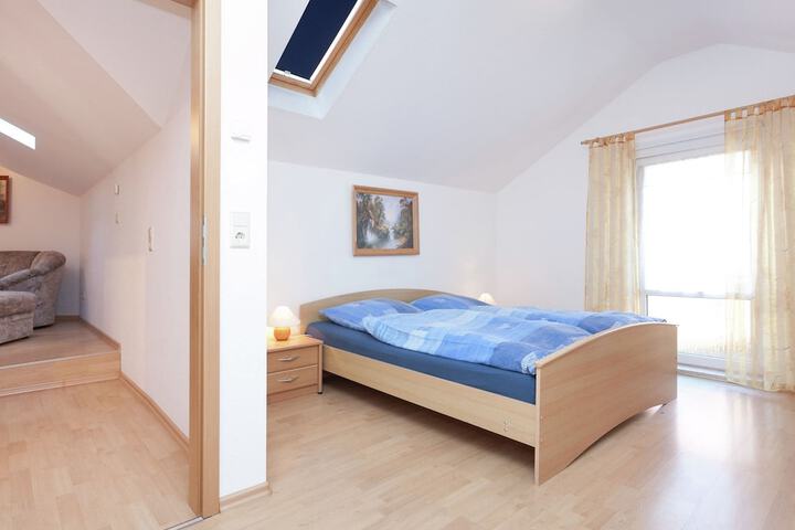 Room 4 of 38