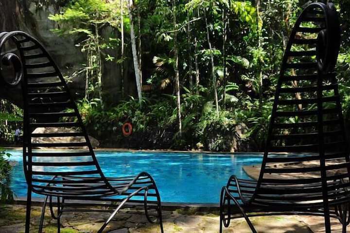 Pool 12 of 21