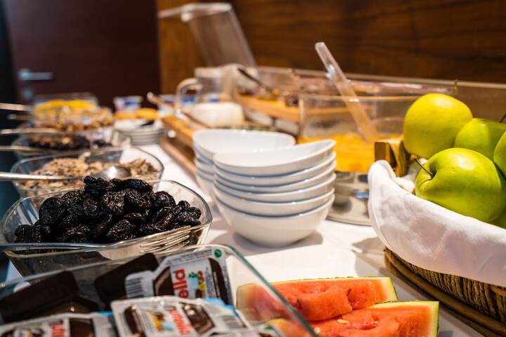 Breakfast/Coffee Service 45 of 76