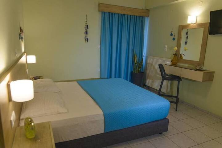 Room 7 of 112