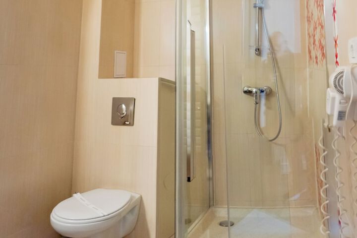 Room 123 of 169