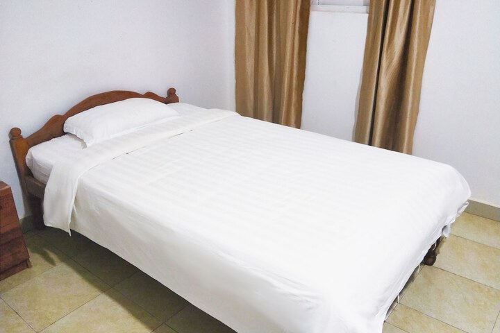 Room 13 of 36
