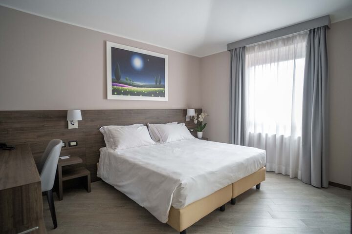 Room 14 of 68