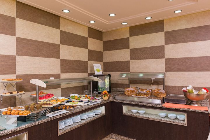 Dining Photos