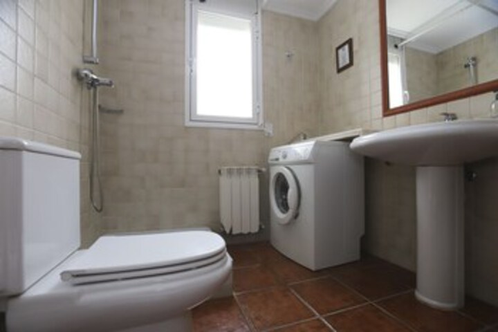 Room 5 of 49