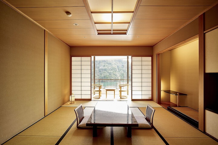 Room 20 of 124