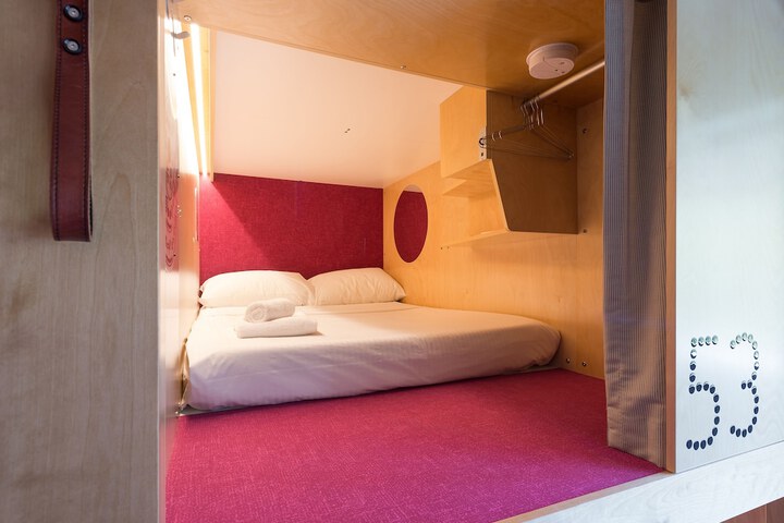 Room 5 of 66