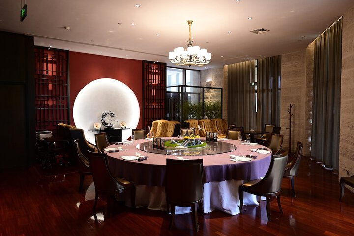 Dining 62 of 106