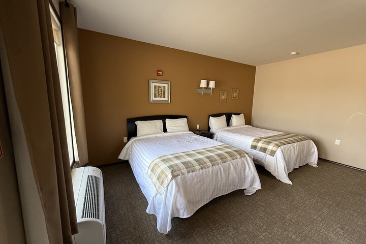 Room 5 of 9