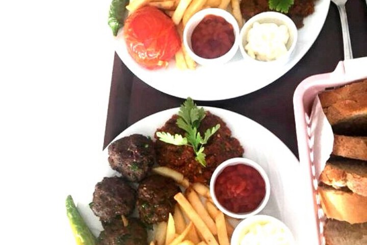 Dining 46 of 70