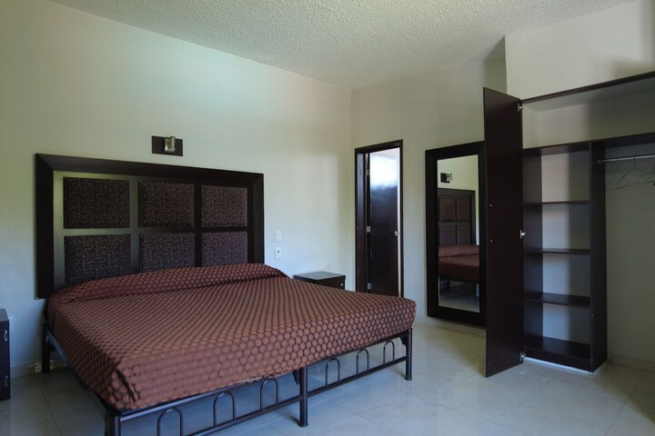Room 20 of 44