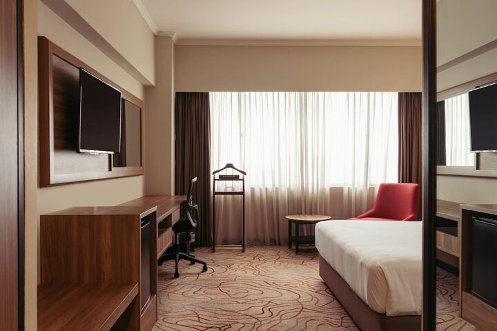 Room 14 of 73