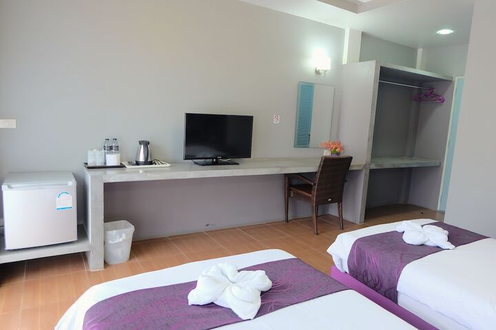 Room 21 of 43