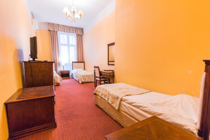 Room 25 of 131