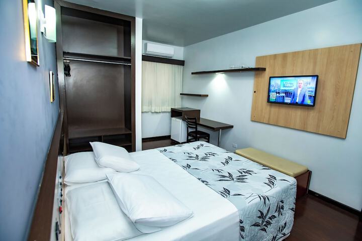Room 22 of 77