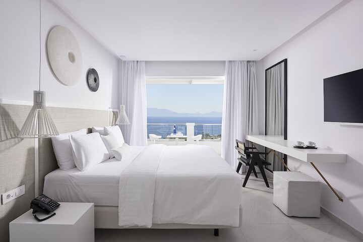 Room 13 of 165