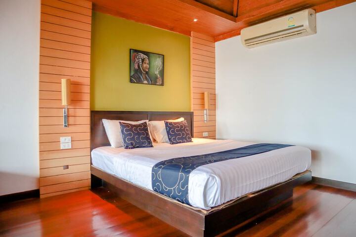 Room 2 of 160
