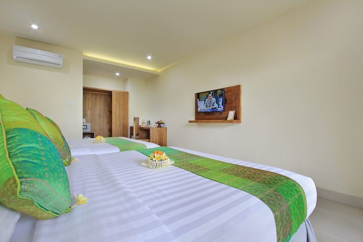 Room 5 of 109