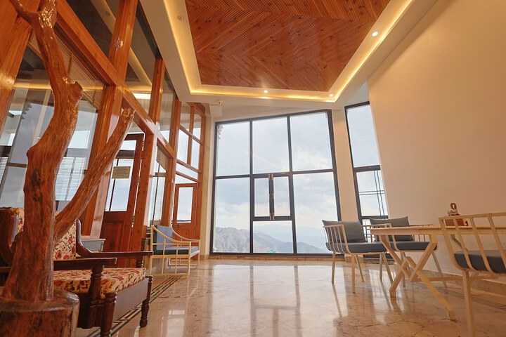 Hotel Interior 5 of 144
