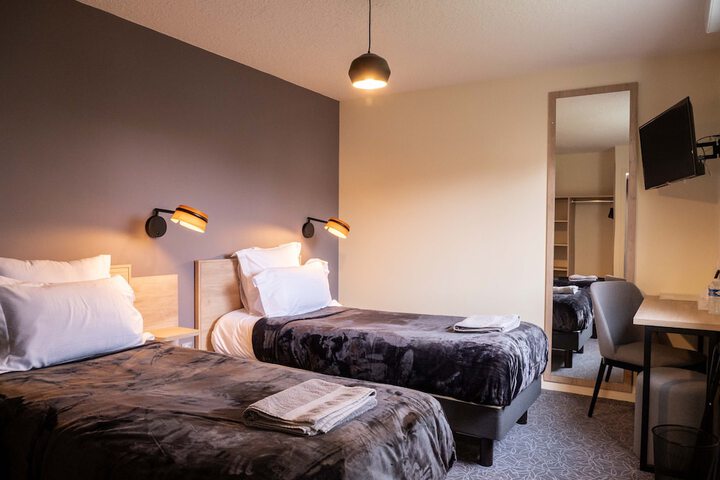Room 14 of 32