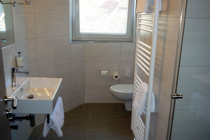 Room 15 of 28