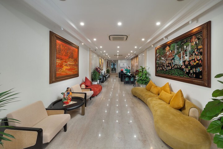 Hotel Lobby